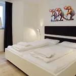 Apartment Feldgasse App 4 *