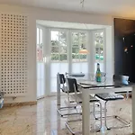 Apartment Feldgasse App 4 *